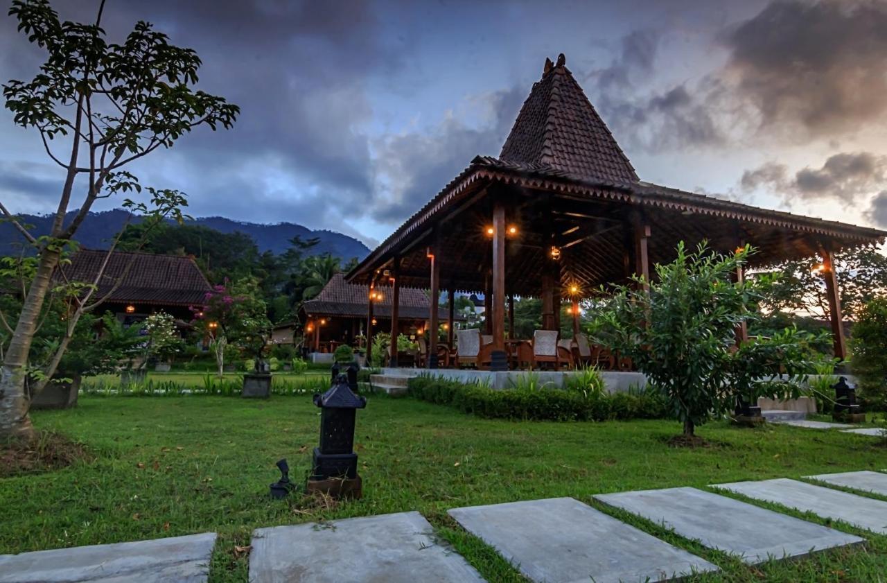 Balkondes Majaksingi Jasamarga Magelang Ngoại thất bức ảnh